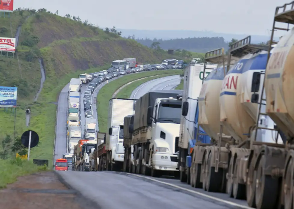 RODOVIAS FEDERAIS TERÃO PONTOS DE DESCANSO PARA MOTORISTAS