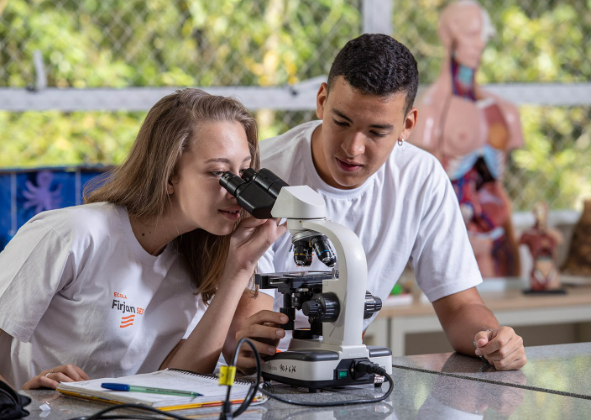 ESCOLAS FIRJAN SESI FRIBURGO E PETRÓPOLIS ABREM QUASE 300 VAGAS GRATUITAS PARA ENSINO MÉDIO COM CURSO TÉCNICO DA FIRJAN SENAI
