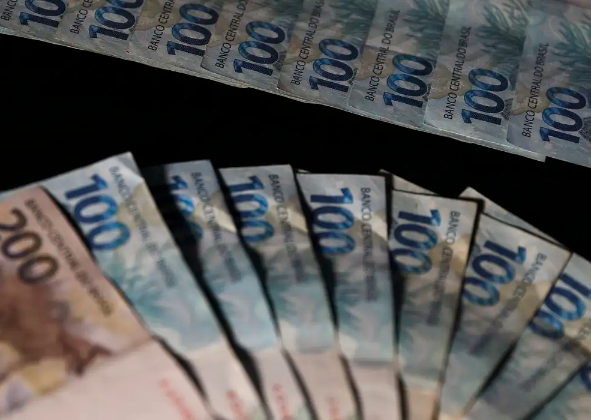 ENGENHARIA LIDERA LISTA DE PROFISSÕES COM MAIORES SALÁRIOS INICIAIS