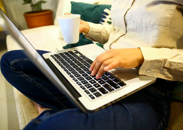 DIA DO CONSUMIDOR: COMO SE PREVENIR DE ENRASCADAS DO COMÉRCIO ON-LINE