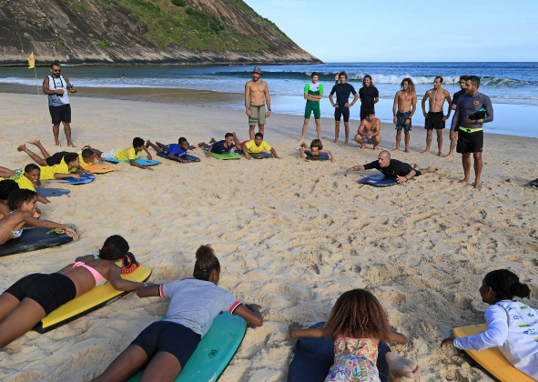 ITACOATIARA PRO 2025 PROMOVE AULA DE SURFE INCLUSIVA E AÇÃO SOCIOAMBIENTAL NESTA QUARTA (4)