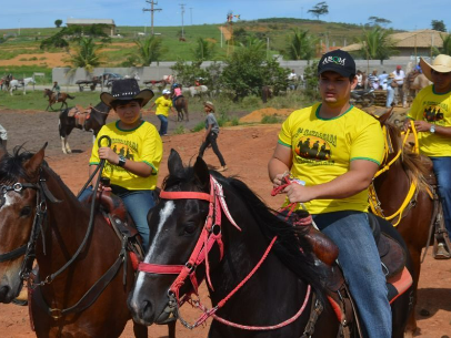 FERIADO DO TRABALHADOR COM CAVALGADA EM RIO DAS OSTRAS
